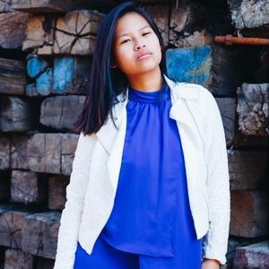 SMALL FOREVER 21 WHITE LACE MOTO JACKET